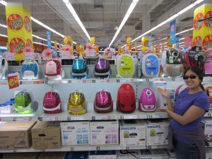 Itty bitty pretty vacuum cleaners!